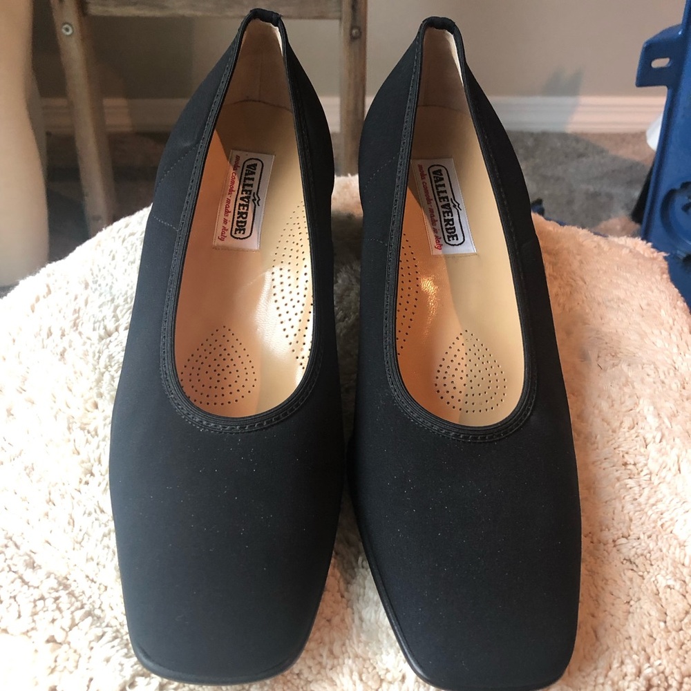 Valleverde Black Pumps 2” Heel Made in Italy